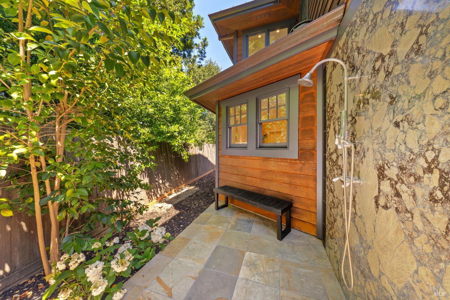 14 Sunny Oaks Drive