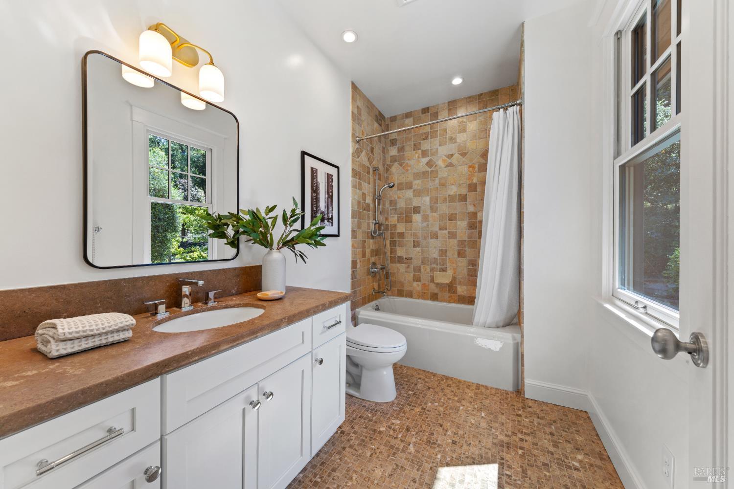 14 Sunny Oaks Drive