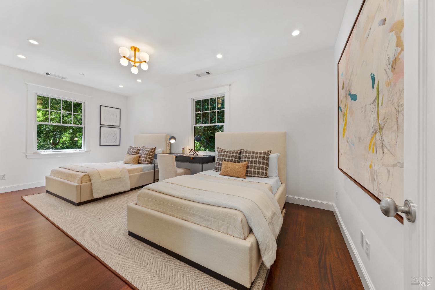 14 Sunny Oaks Drive