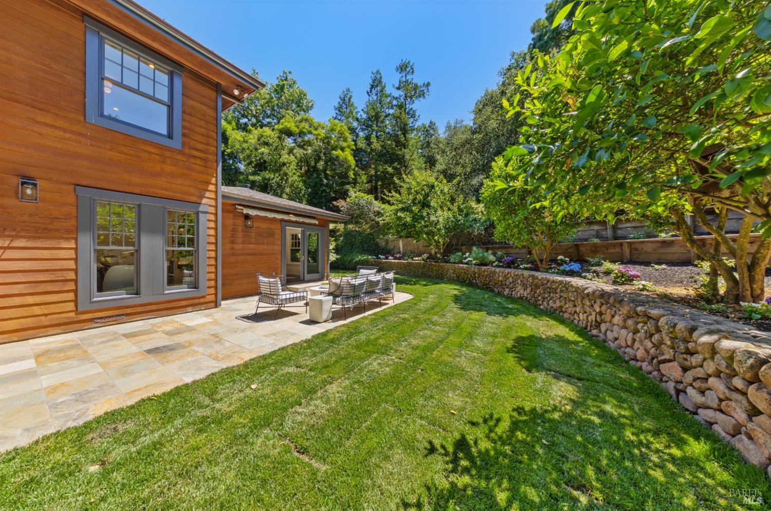 14 Sunny Oaks Drive