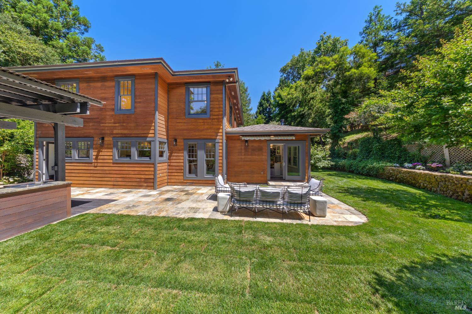 14 Sunny Oaks Drive