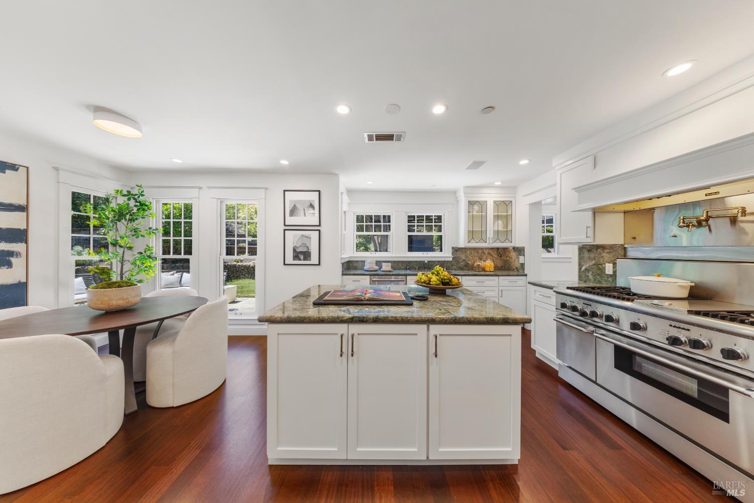 14 Sunny Oaks Drive