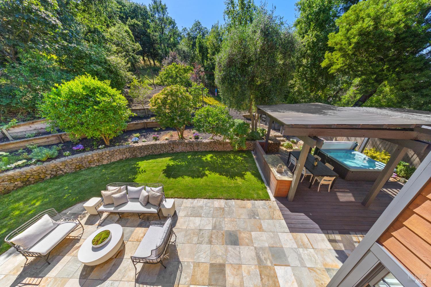 14 Sunny Oaks Drive