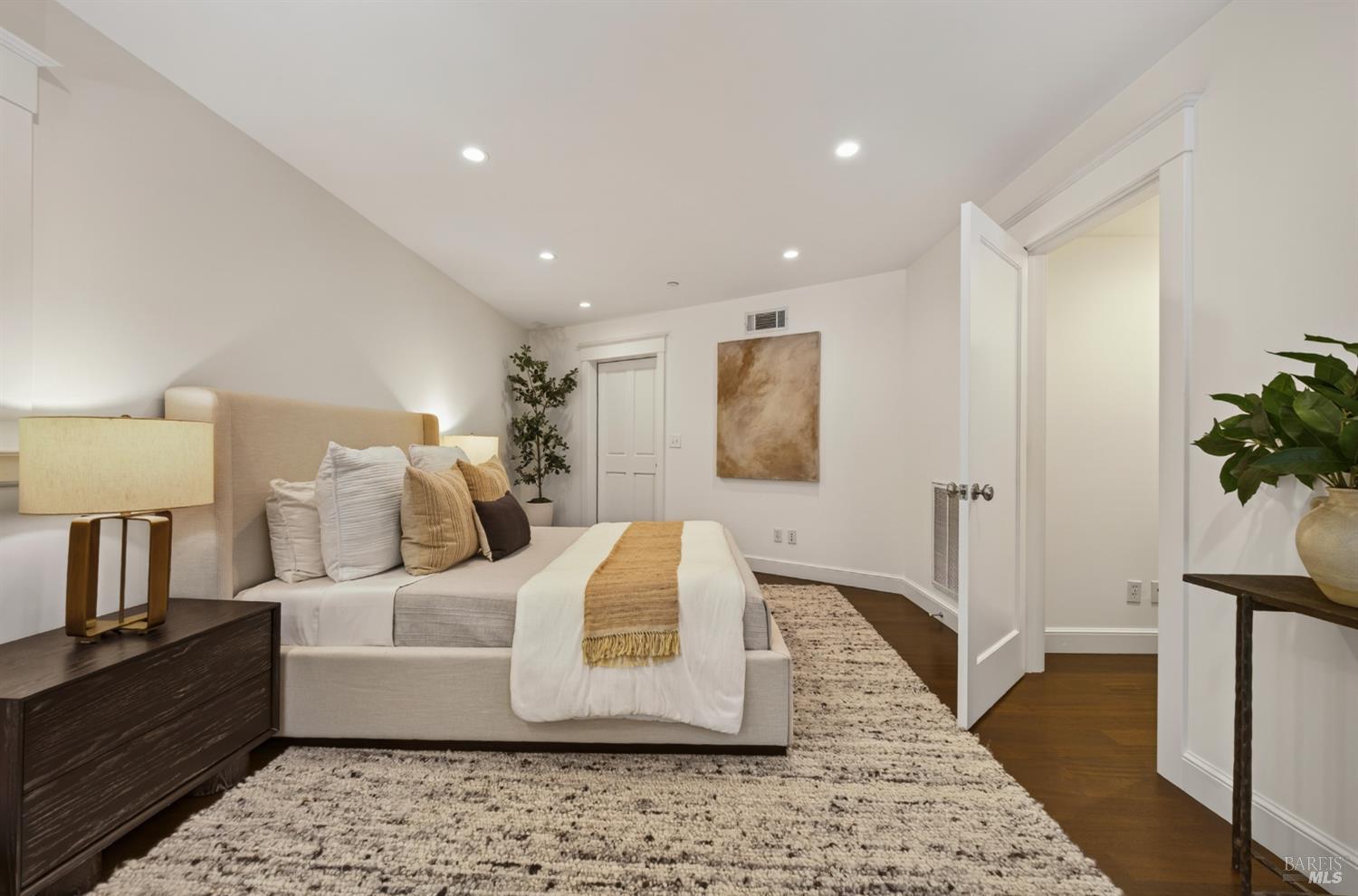 14 Sunny Oaks Drive