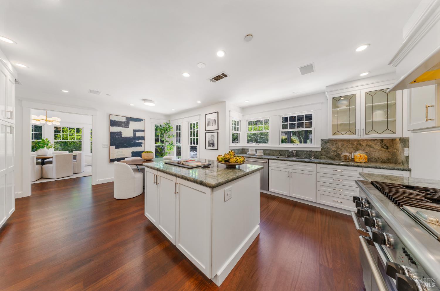 14 Sunny Oaks Drive