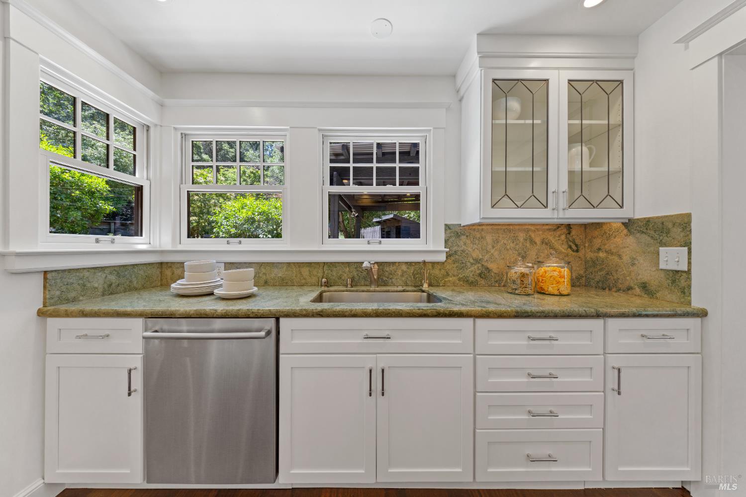 14 Sunny Oaks Drive