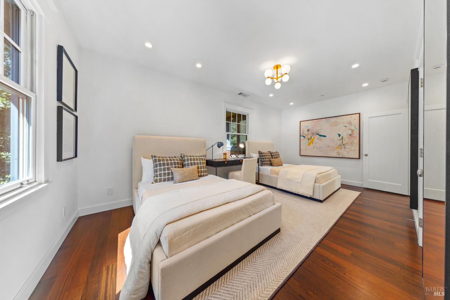 14 Sunny Oaks Drive