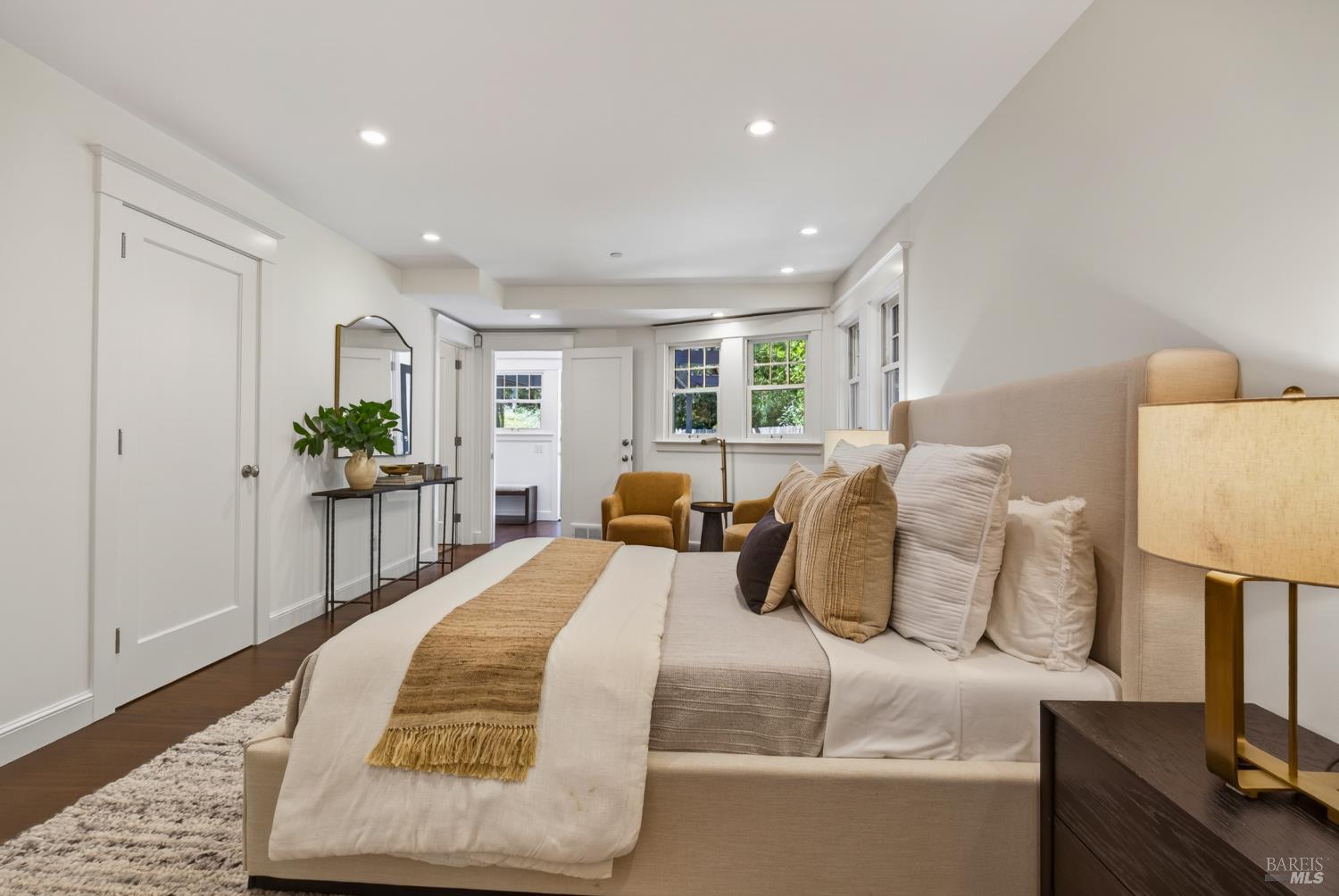 14 Sunny Oaks Drive