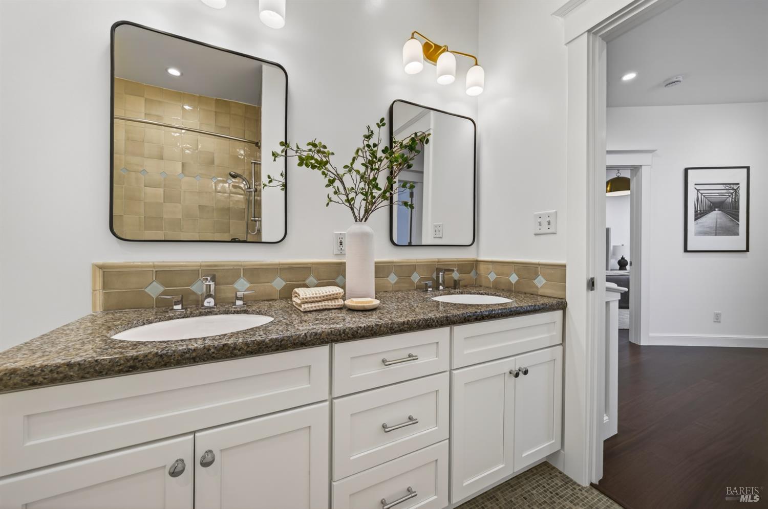 14 Sunny Oaks Drive