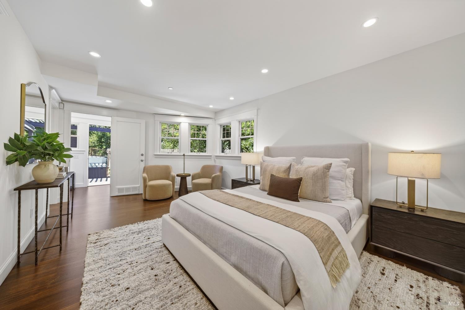 14 Sunny Oaks Drive