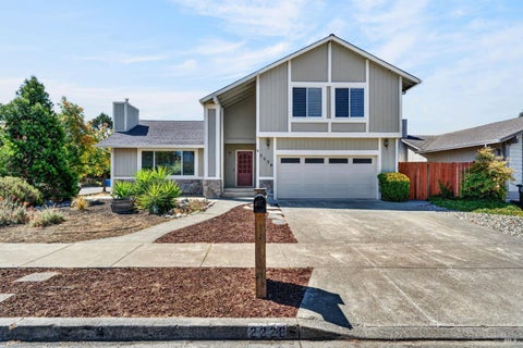 Photo of 2226 Pimlico Way, Santa Rosa, CA 95401 (MLS # 326064526)