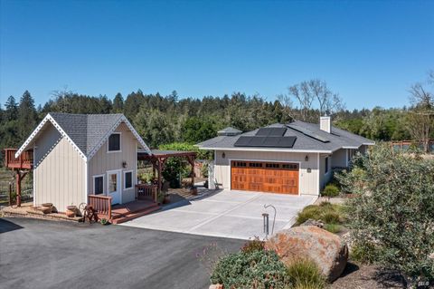 Photo of 4630 Maddocks Road, Sebastopol, CA 95472 (MLS # 325018750)
