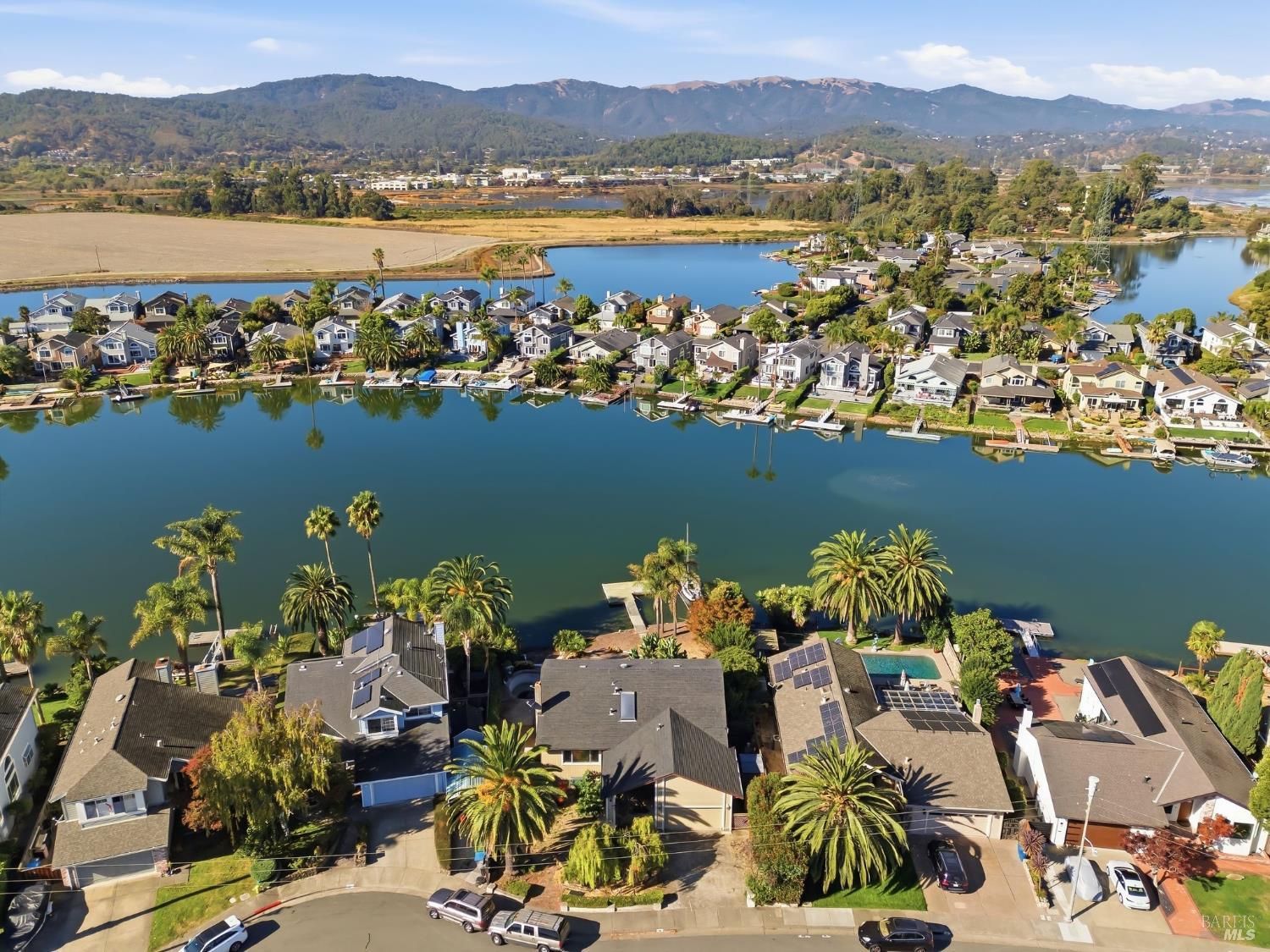 36 Del Oro Lagoon