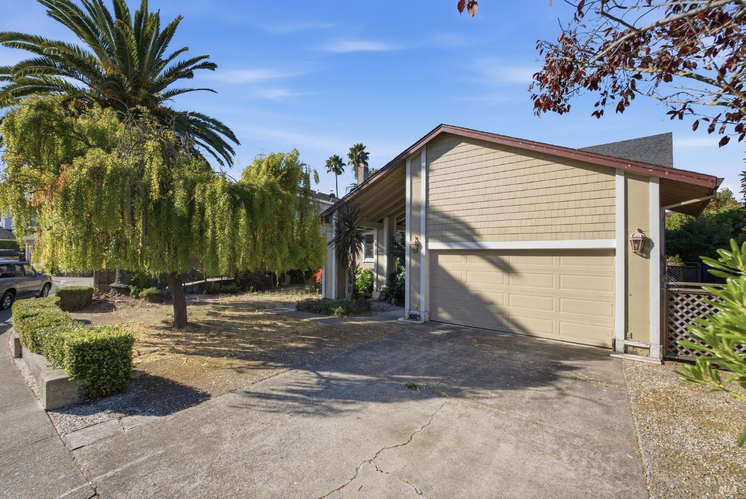 36 Del Oro Lagoon