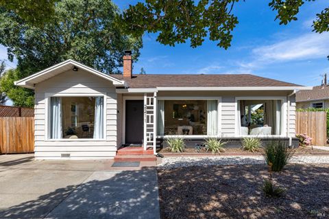 Photo of 2211 Humboldt Street, Santa Rosa, CA 95404 (MLS # 326046413)