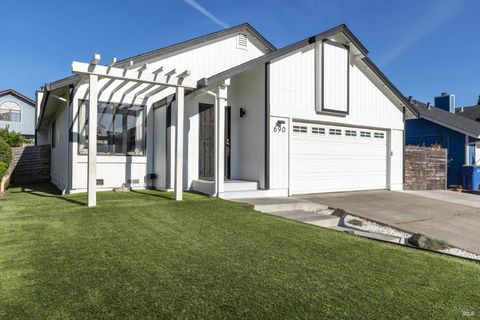 Photo of 690 Claudius Way, Windsor, CA 95492 (MLS # 326031649)