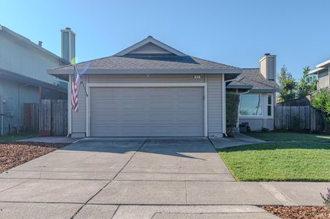 Photo of 824 Breeze Way, Santa Rosa, CA 95404 (MLS # 326019144)