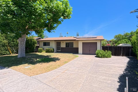 Photo of 1924 Vineyard Avenue, Saint Helena, CA 94574 (MLS # 326034436)