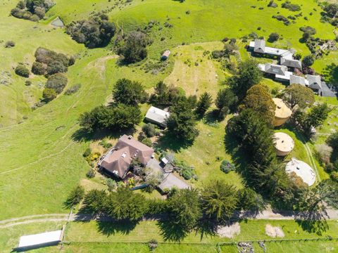 Photo of 11798 Highway 1, Point Reyes Station, CA 94956 (MLS # 326031087)