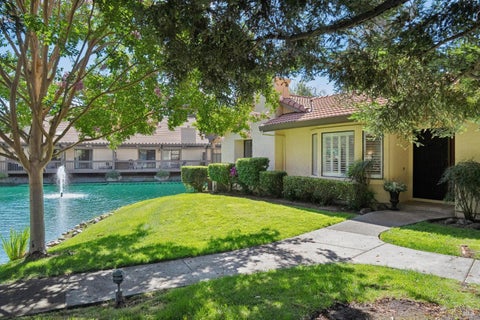 Photo of 41 Fountain Grove Circle, Napa, CA 94558 (MLS # 326073529)