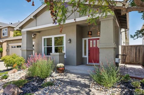 Photo of 82 Maybeck Street, Novato, CA 94949 (MLS # 326048214)