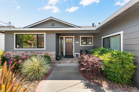 Photo of 794 Heather Lane, Sonoma, CA 95476 (MLS # 326055354)