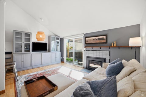 Photo of 178 Courtyards E, Windsor, CA 95492 (MLS # 326071123)