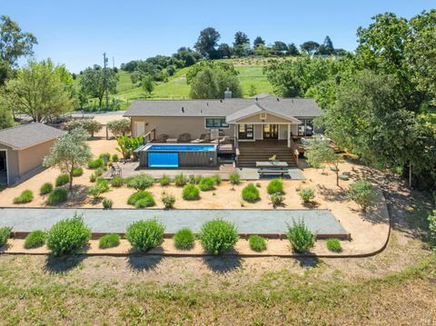 Photo of 21730 Burndale Road, Sonoma, CA 95476 (MLS # 326011906)