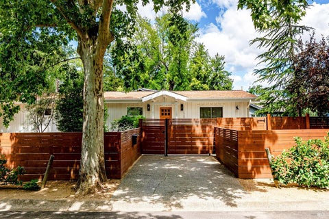 Photo of 1701 N Oak Street, Calistoga, CA 94515 (MLS # 326047415)
