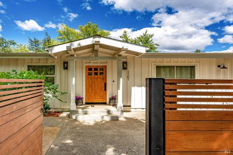 Photo of 1701 N Oak Street, Calistoga, CA 94515 (MLS # 326047415)