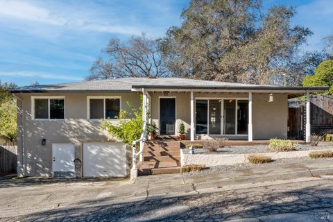 Photo of 185 Grace Court, Cloverdale, CA 95425 (MLS # 326006900)