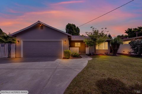 Photo of 2830 Linda Vista Avenue, Napa, CA 94558 (MLS # 326034269)