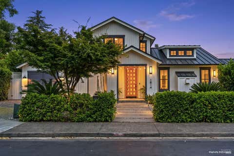 Photo of 1814 Spring Street, Saint Helena, CA 94574 (MLS # 326059866)