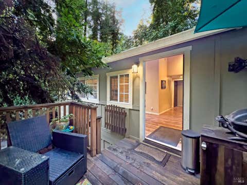Photo of 14707 Willow Road, Rio Nido, CA 95471 (MLS # 325098563)