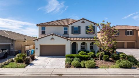 Photo of 1535 Arlington Court, Dixon, CA 95620 (MLS # 326025883)