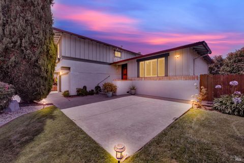 Photo of 1305 Corcoran Avenue, Vallejo, CA 94589 (MLS # 326050762)