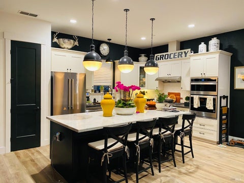 Photo of 2116 Vintage Circle, Santa Rosa, CA 95404 (MLS # 326081507)