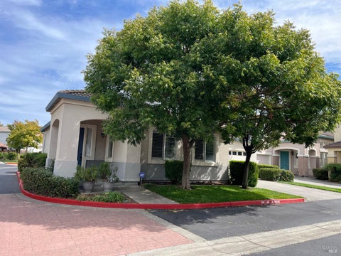 Photo of 725 Big Sur Court, Fairfield, CA 94533 (MLS # 326080575)