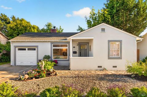 Photo of 2789 Cypress Street, Napa, CA 94558 (MLS # 326032855)