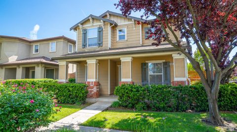 Photo of 3147 Puffin Circle, Fairfield, CA 94533 (MLS # 326015535)