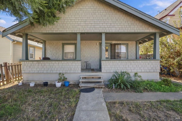 733 INDIANA ST, VALLEJO, CA 94590 - Image a2a84dc5671c8e21a2489bf2a3d191eb/3836580127