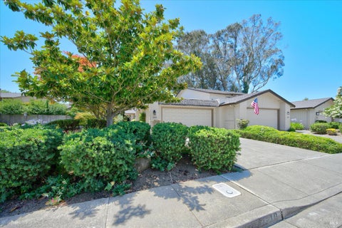 Photo of 1210 Grove Circle, Benicia, CA 94510 (MLS # 326061525)