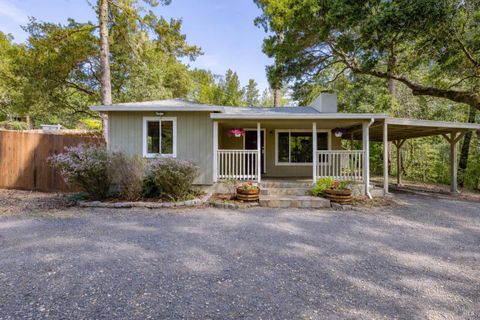 Photo of 10661 Woodside Drive, Forestville, CA 95436 (MLS # 326026517)