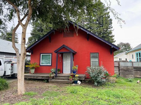 Photo of 108 Pierson Street, Santa Rosa, CA 95401 (MLS # 326027485)