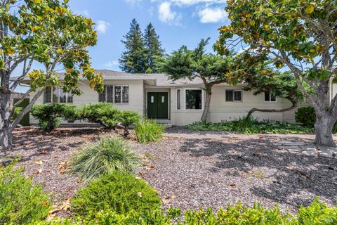 Photo of 2904 Jason Drive, Santa Rosa, CA 95405 (MLS # 326036084)