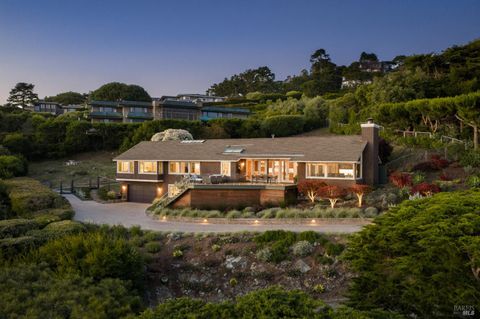 Photo of 45 Mount Tiburon Road, Tiburon, CA 94920 (MLS # 326044284)