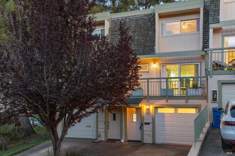 Photo of 3 Aries Lane, Novato, CA 94947 (MLS # 326024925)