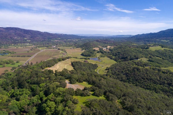 11420 WHITE FANG GLN, GLEN ELLEN, CA 95442 - Image a46c992dc5af3b285d6841bdced7604b/495813236