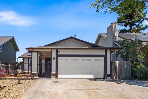 Photo of 1588 Gladstone Way, Rohnert Park, CA 94928 (MLS # 326044855)