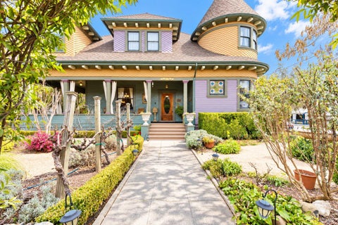 Photo of 302 N Main Street, Cloverdale, CA 95425 (MLS # 326084738)